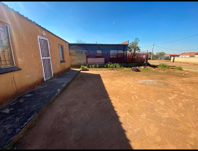 2 BEDROOM HOUSE FOR SALE IN PALM RIDGE